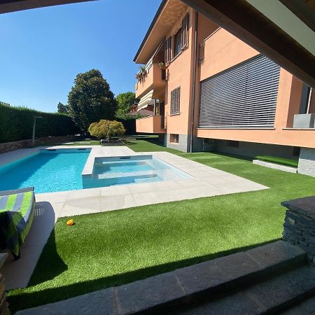 B&B Arcobaleno Longone al Segrino 외부 사진