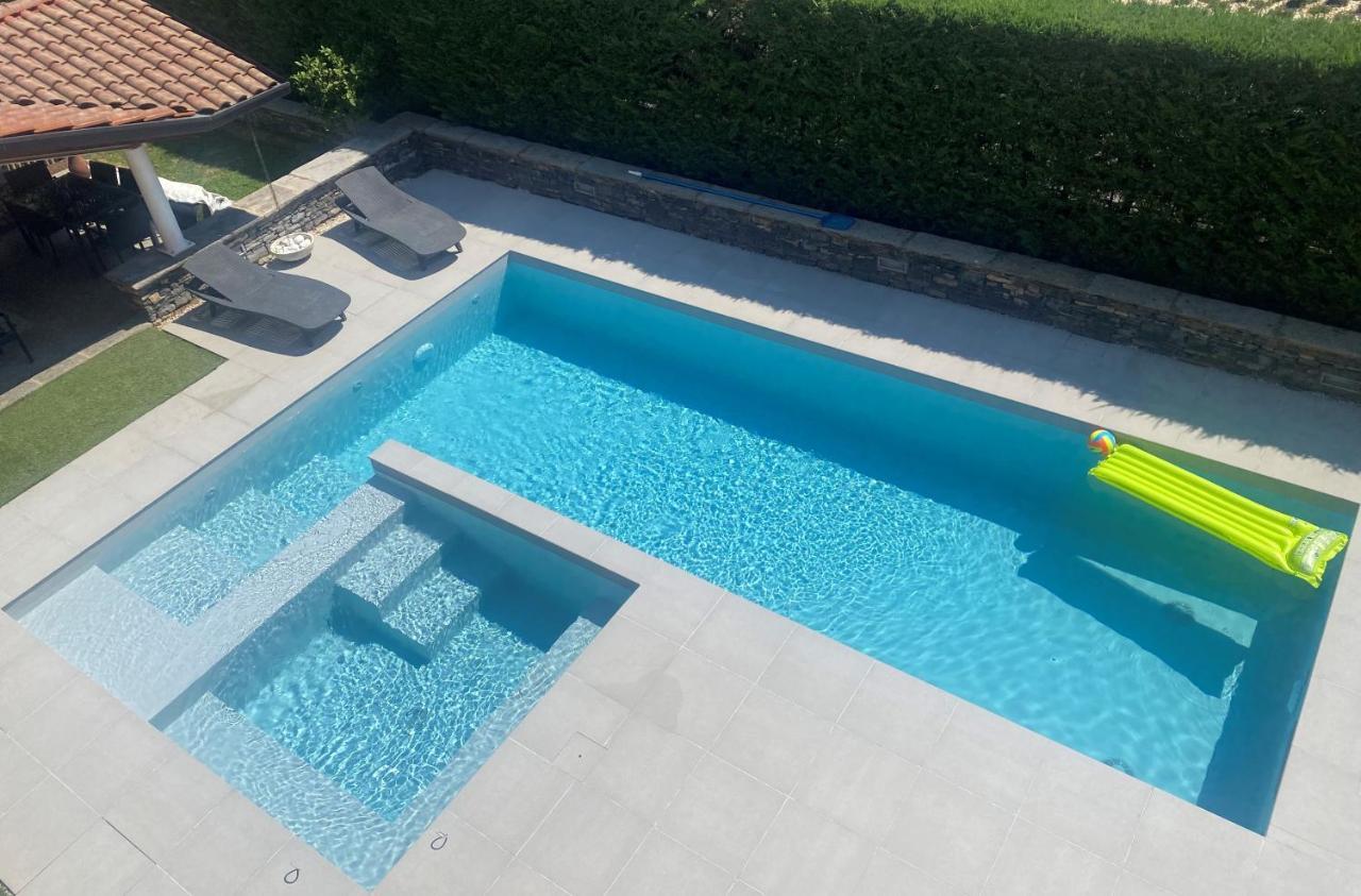 B&B Arcobaleno Longone al Segrino 외부 사진