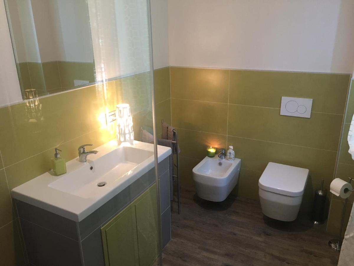 B&B Arcobaleno Longone al Segrino 외부 사진